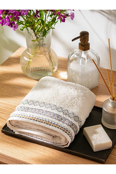 LC Waikiki Prosop de fata cu model 50x80 Cm