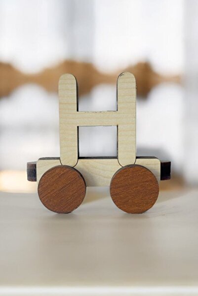 SaltanArt اسم قابل للكتابة حرف قطار حرف H مع مغناطيس خشبي وعجلة دوارة ومغناطي...