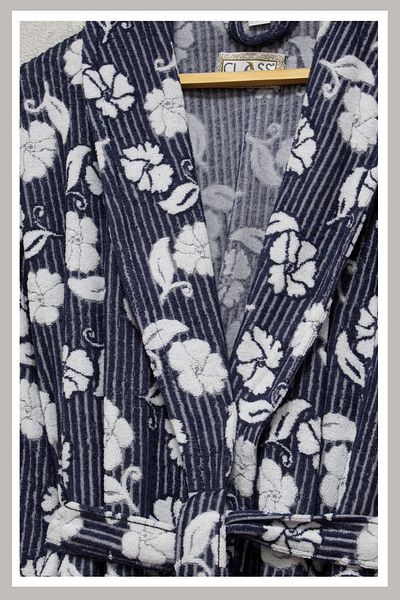 Class Mayer Jacquard Women's Bathrobe