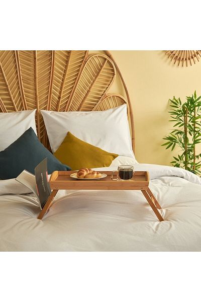 Bambum Delight Table with Rosa Newspaper Holder