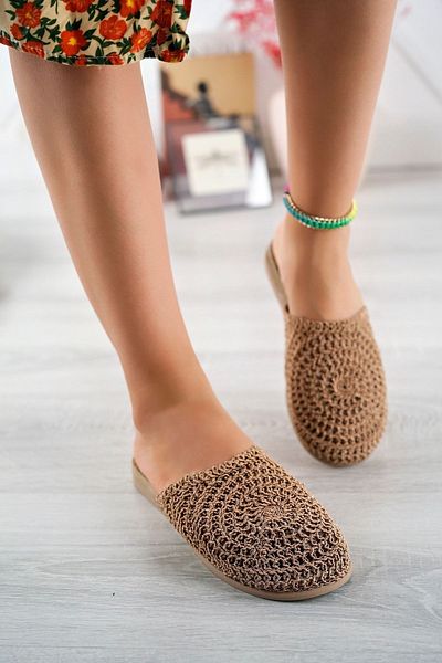 ALGİY MODA Γυναικείες καλοκαιρινές παντόφλες Haseir με κλειστό μπροστινό μέρος