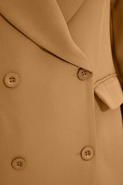 Trendyol Modest Τσέπη Camel με διπλό κουμπί με λεπτομέρεια υφασμένο σακάκι με επένδυση TCTAW22CK0007