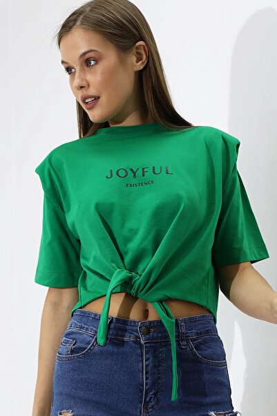 Buklemoda Πλεκτό T-Shirt με λεπτομέρεια μέσης με σύνθημα