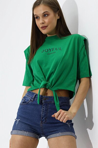 Buklemoda Πλεκτό T-Shirt με λεπτομέρεια μέσης με σύνθημα