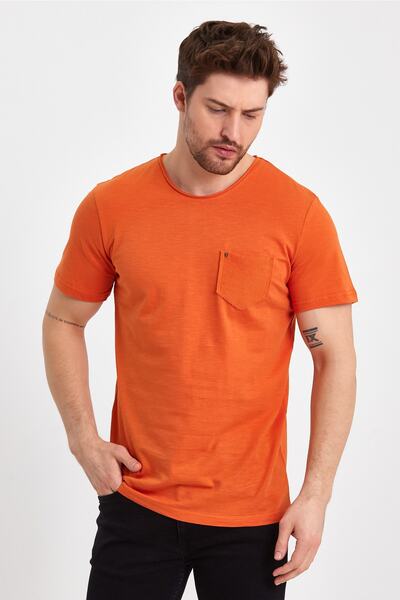 UOMOPARK 2000 Ultra Fashion - Μπλουζάκι με φλόγες, τσέπες και λεπτομέρεια στο κεφάλι