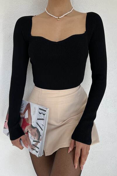 LE CARAMBOLE Γυναικεία Πλεκτή Μπλούζα με λαιμό Sweetheart Μαύρη