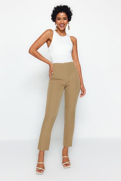 Trendyol Collection Тъкани панталони с тесни крачоли и кафяви цигари с шевове на талията TWOSS20PL0388