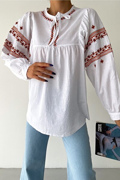 FEMELLE Γυναικεία λευκή έθνικ μπλούζα με κεντημένη νέα σεζόν