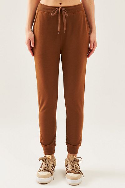 schlank Pantaloni de sport maro, elastici, cu picior Lok Stitch, tricotati, jogger