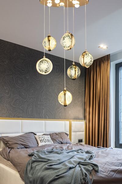 burenze Luxury Exclusive Modern Sarkıt Avize Altılı Gold Gövde Warm White Gün Işığı