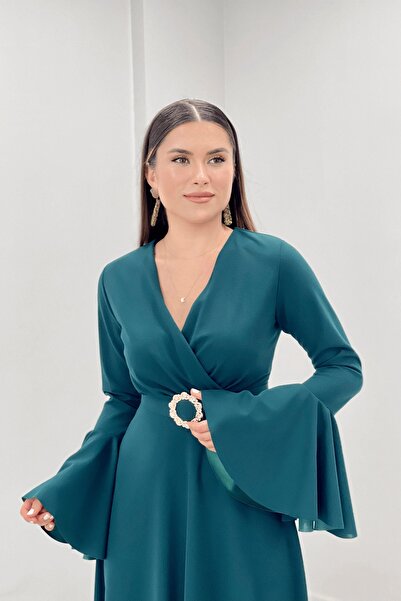 giyimmasalı Βραδινό φόρεμα Maxiboy με μανίκια από ύφασμα κρεπ Λεπτομέρεια βολάν - ΣΜΑΡΤΙΝΟ ΠΡΑΣΙΝΟ