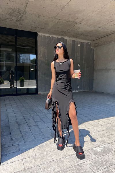 Seda Yalçın Atelier Μαύρο Μακρύ Φόρεμα με Λεπτομέρεια με Βαθύ Σκίσιμο