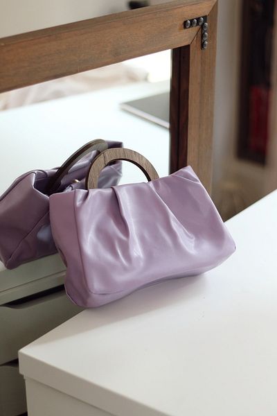 Moom Bag Geantă de umăr cu curea moale cu mâner din lemn liliac
