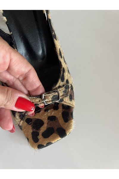 modadanall Leopard Scalloped Women's Shoes with Adjustable Heels