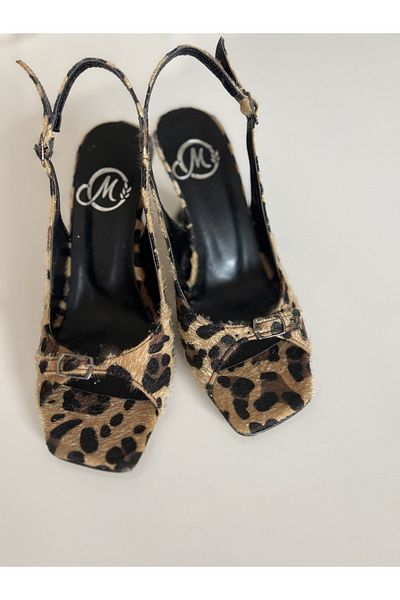 modadanall Leopard Scalloped Women's Shoes with Adjustable Heels