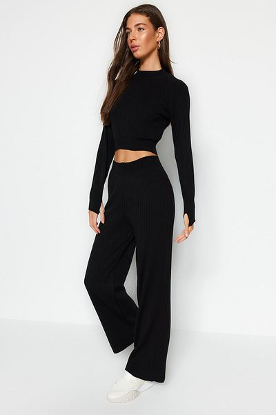 Trendyol Collection Black Crop Knitwear Top and Bottom Set - Ribbed Toe Detail TWOAW24AU00014