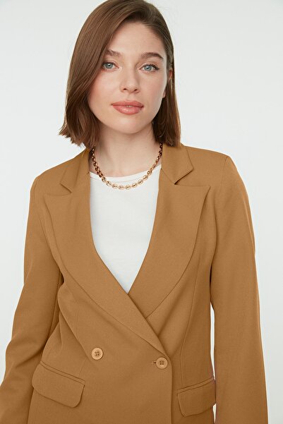 Trendyol Modest Τσέπη Camel με διπλό κουμπί με λεπτομέρεια υφασμένο σακάκι με επένδυση TCTAW22CK0007