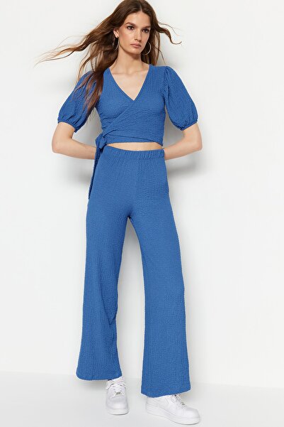 Trendyol Collection Indigó duplasoros gallér léggömb ujjú texturált szövet kötött felső és alsó készlet TWOSS23AU00068