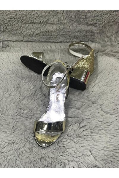 Metin Ayakkabı حذاء أطفال بكعب سميك ورباط ذهبي اللون