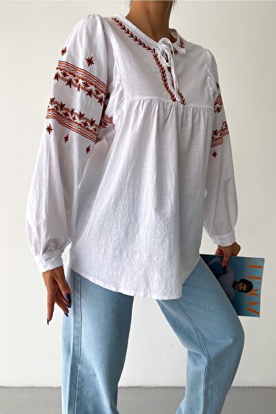 FEMELLE Γυναικεία λευκή έθνικ μπλούζα με κεντημένη νέα σεζόν