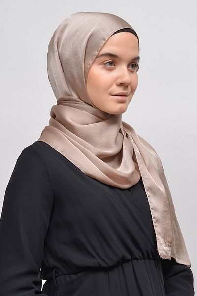 Altobeh Janjan Shiny Satin Textured Hijab Βραδινό Φόρεμα Σιφόν Σάλι-γήινο