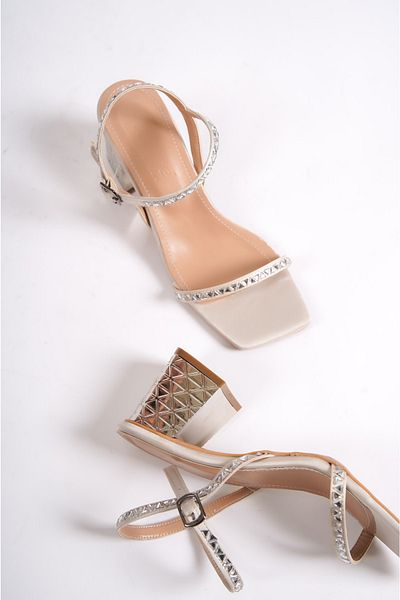 Capone Outfitters Capone Blunt Toe Mirror Stone Gestreifte Otra Heeled Satin Beige Damensandalen