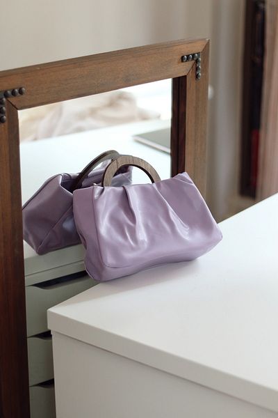 Moom Bag Geantă de umăr cu curea moale cu mâner din lemn liliac
