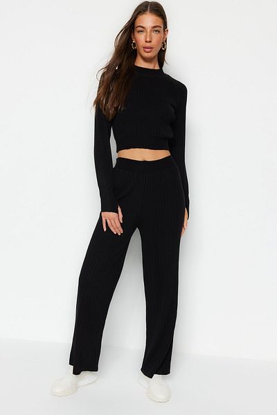 Trendyol Collection Black Crop Knitwear Top and Bottom Set - Ribbed Toe Detail TWOAW24AU00014