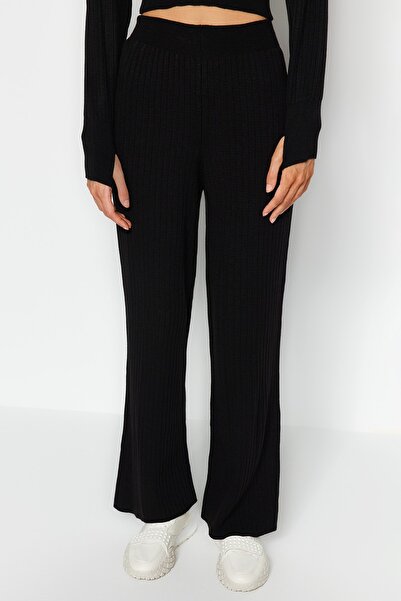 Trendyol Collection Black Crop Knitwear Top and Bottom Set - Ribbed Toe Detail TWOAW24AU00014