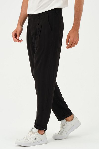 RELAXL Men's Black Pleated Jogger Double Leg Short Linen Trousers