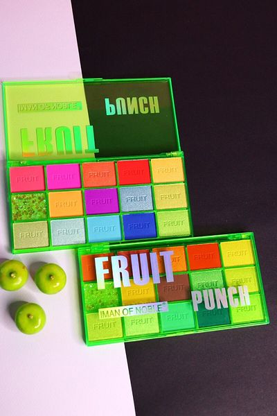 IMAN OF NOBLE 15 Colorful Green Fruit Punch - Pearlescent and Matte Packaging Eyeshadow Palette