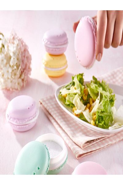 Lova Macaron Themed Salt & Pepper Shakers Set