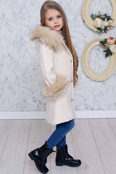 Riccotarz Girl's Double Pocket Fur Detailed Ecru Stash Coat