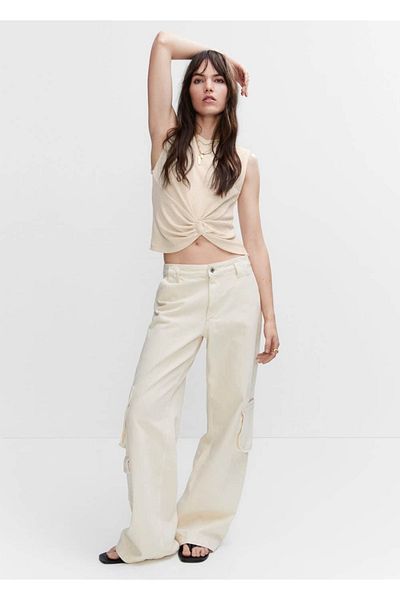 MANGO Woman Strukturierte Bluse mit Knotendetail