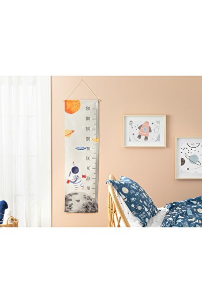 English Home جهاز قياس الطول المعلق للأطفال باللون البيج