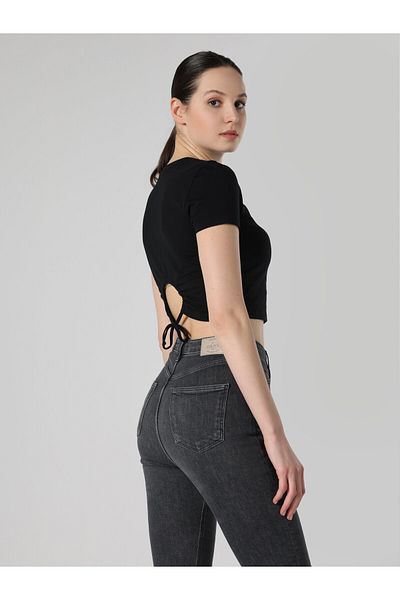 Colin's Tricou negru cu mânecă scurtă pentru femei, cu decolteu rotund, slim fit