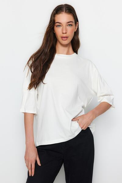 Trendyol Collection Ecru 100% Thick Cotton Premium Oversize/Wide Fit Three Quarter Sleeve Knitted T-Shirt Twoaw24Ts00001