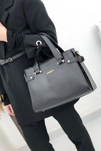 Armine Geanta neagra cu imprimeu CROCO 172