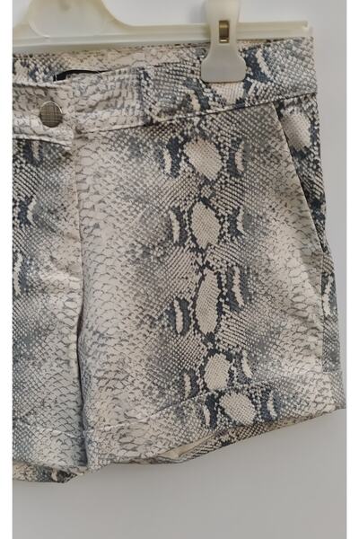 Hepsibitarz Kadın Bej Yılan Desenli Şort