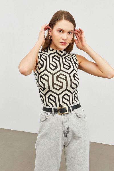 woreys Sheer Geometric Patterned Sleeveless Body