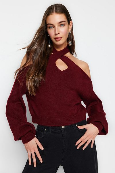 Trendyol Collection Weinroter Strickpullover mit weicher Textur und Fenster/Ausschnitten TWOAW24KZ00166