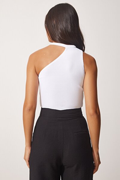 Happiness İstanbul Dámská bílá pletená halenka na jedno rameno PN00076