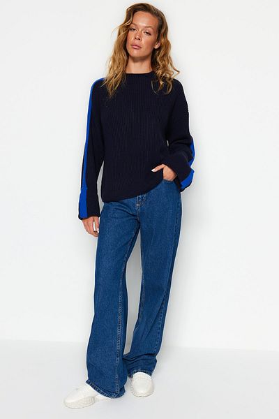 Trendyol Collection Sötétkék, széles ujjú, hajtogatott kötöttáru pulóver TWOAW24KZ00663