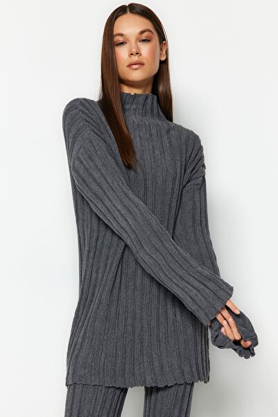 Trendyol Collection Bordás kötöttáru alsó-felső szett - hasított részletekkel, antracit TWOAW24AU00013