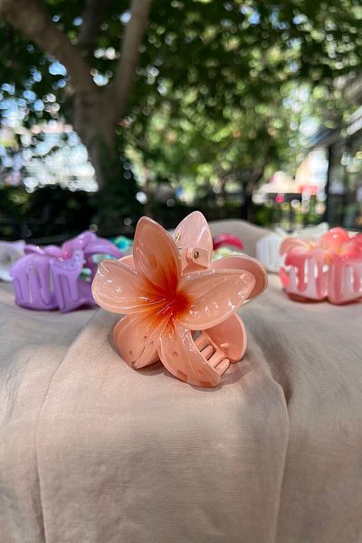 yucelique Agrafă de păr cu flori de hibiscus (7,5 cm)