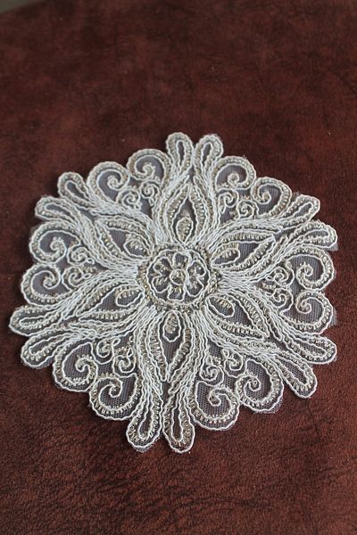 Emtory Home 6 Pieces Luxury Daisy Gold Cream Coaster & Cocktail Napkin