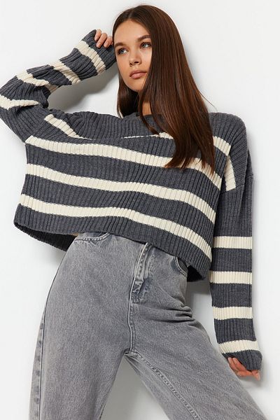 Trendyol Collection Antracitový pletený svetr TWOAW24KZ00295