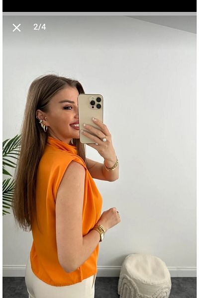Butik Beyza Γυναικεία ντραπέ μπλούζα με λαιμόκοψη με επένδυση ώμους