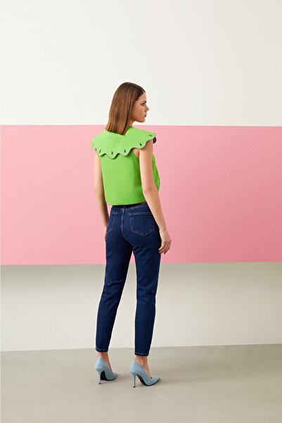 Jus De Pommes GREEN COLLAR AND WAIST LASER CUT ARMLESS CROP BLUZ