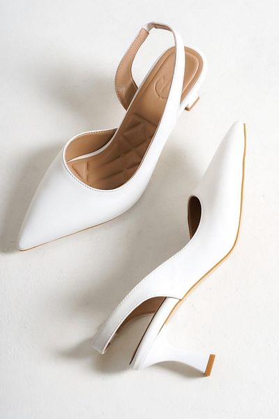 Modabuymus Lolly White pantofi cu toc stiletto asimetrici